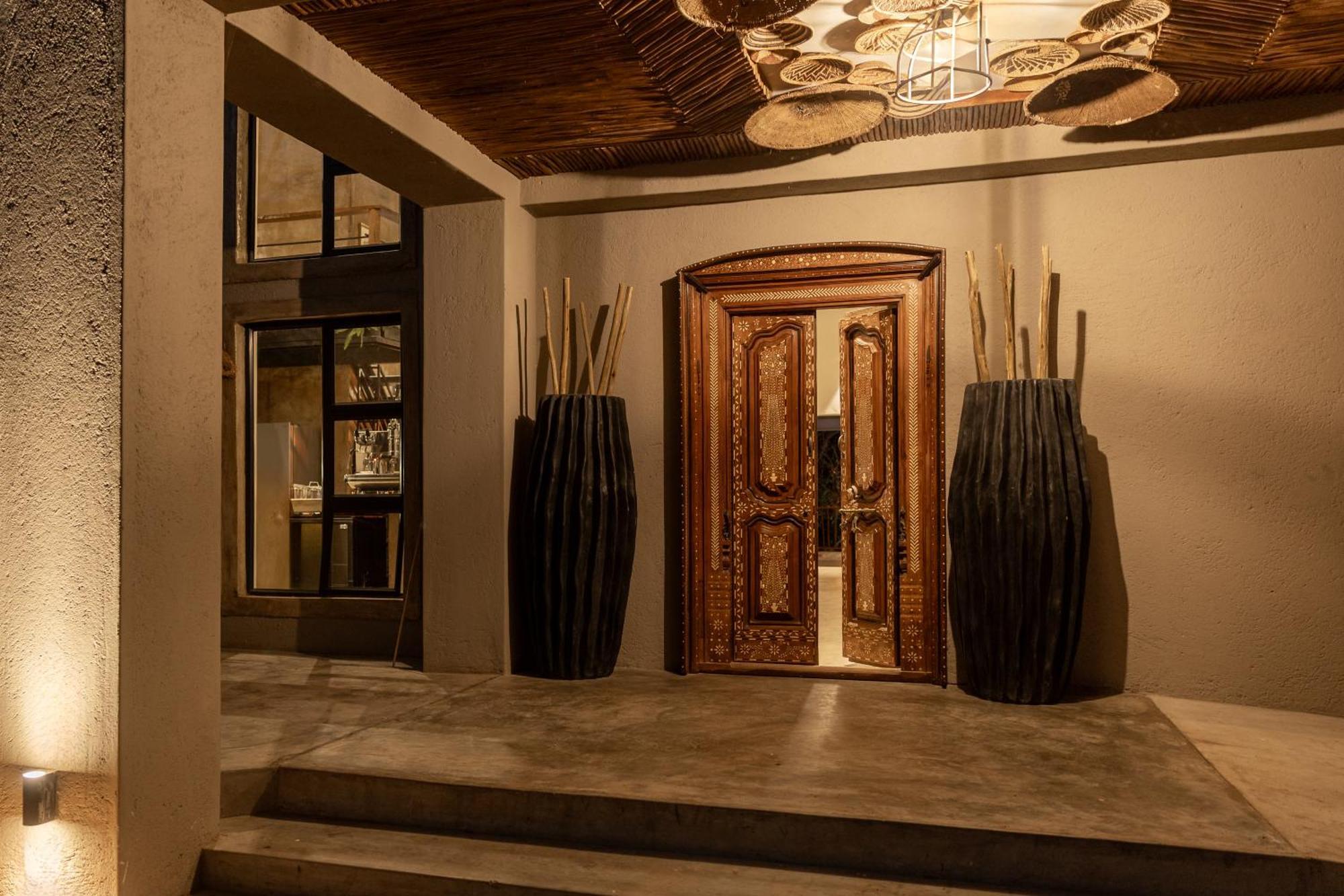 Chobe House Villa And Chalets Касане Экстерьер фото