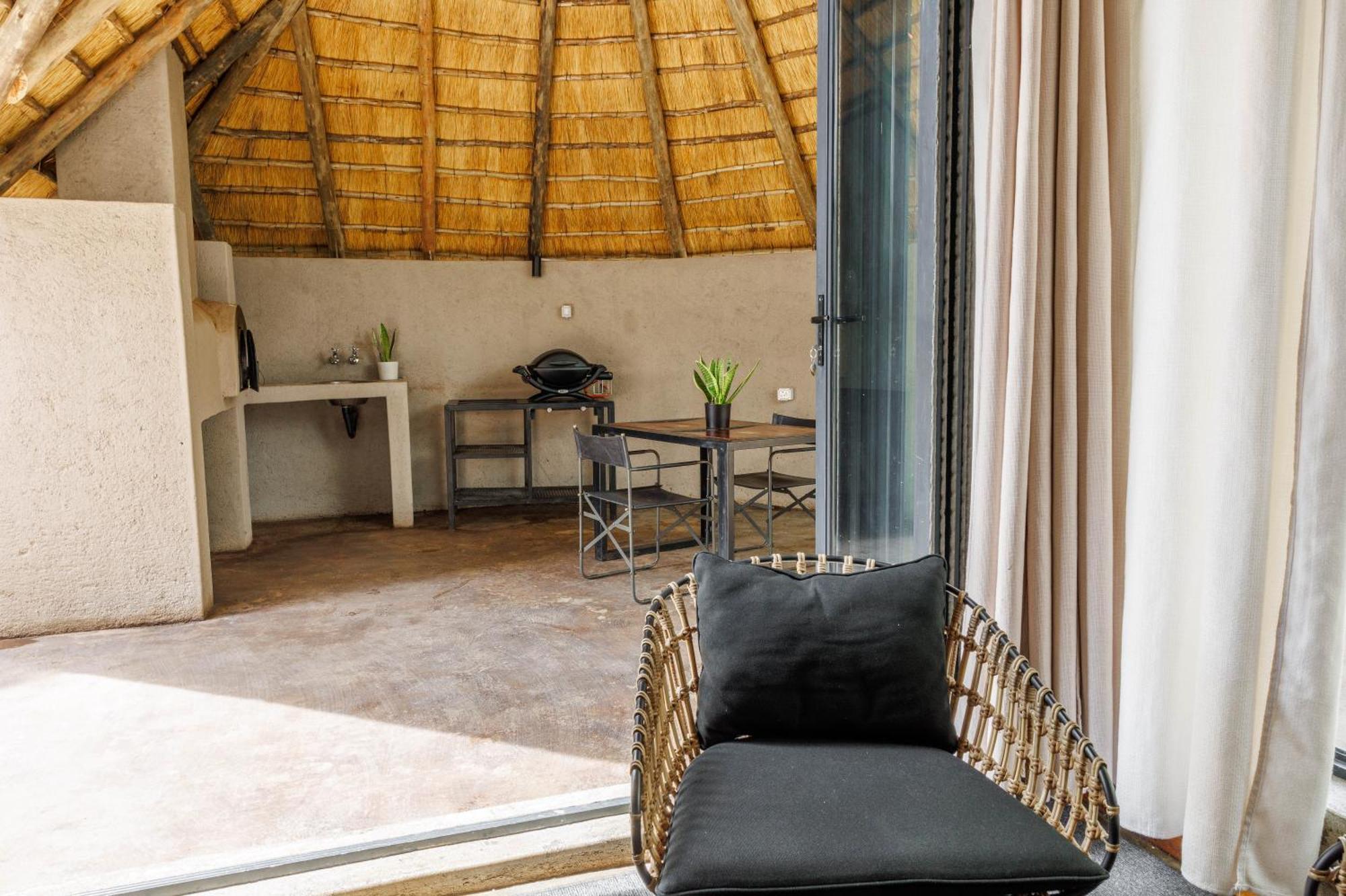 Chobe House Villa And Chalets Касане Экстерьер фото