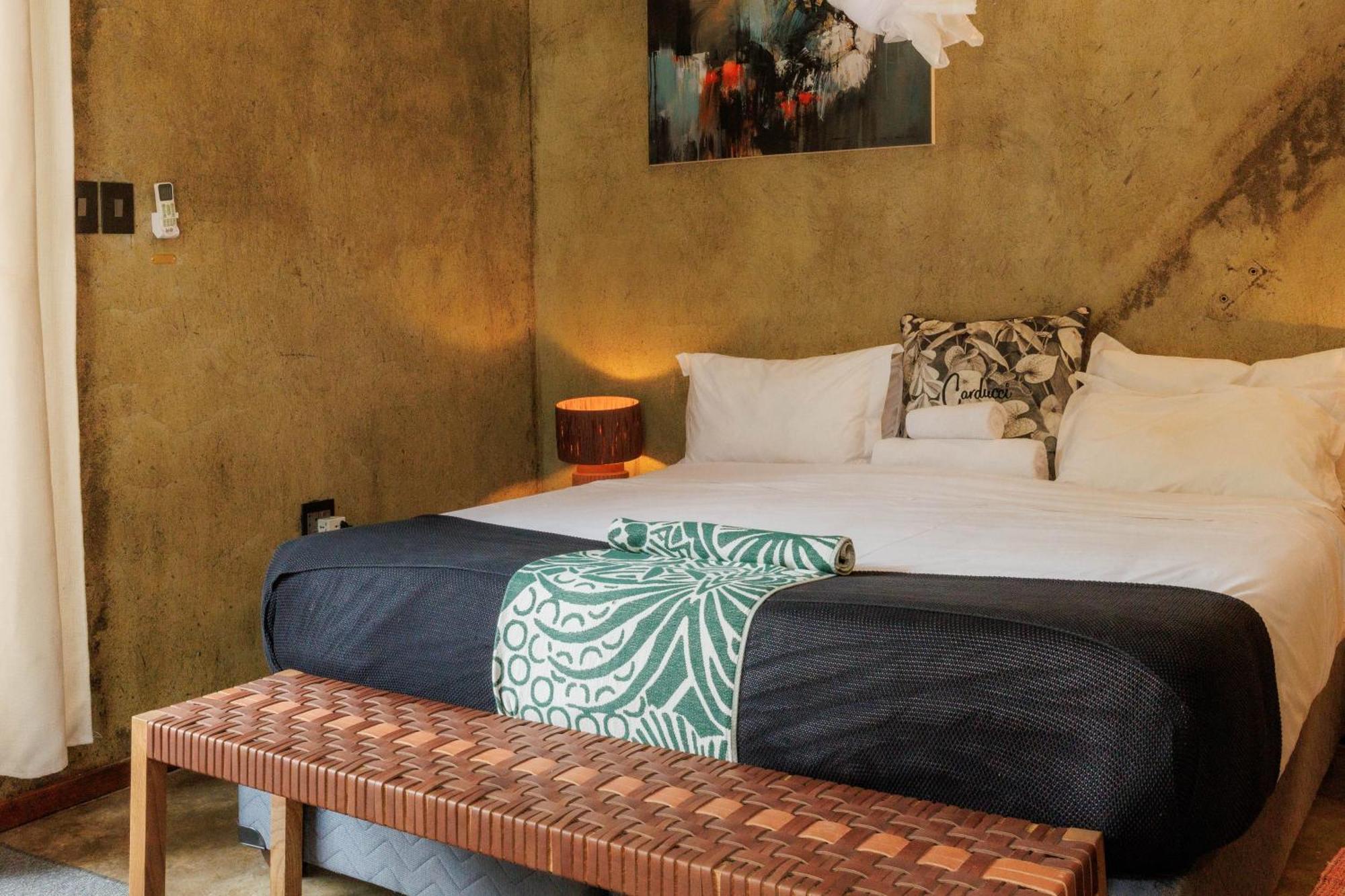Chobe House Villa And Chalets Касане Экстерьер фото