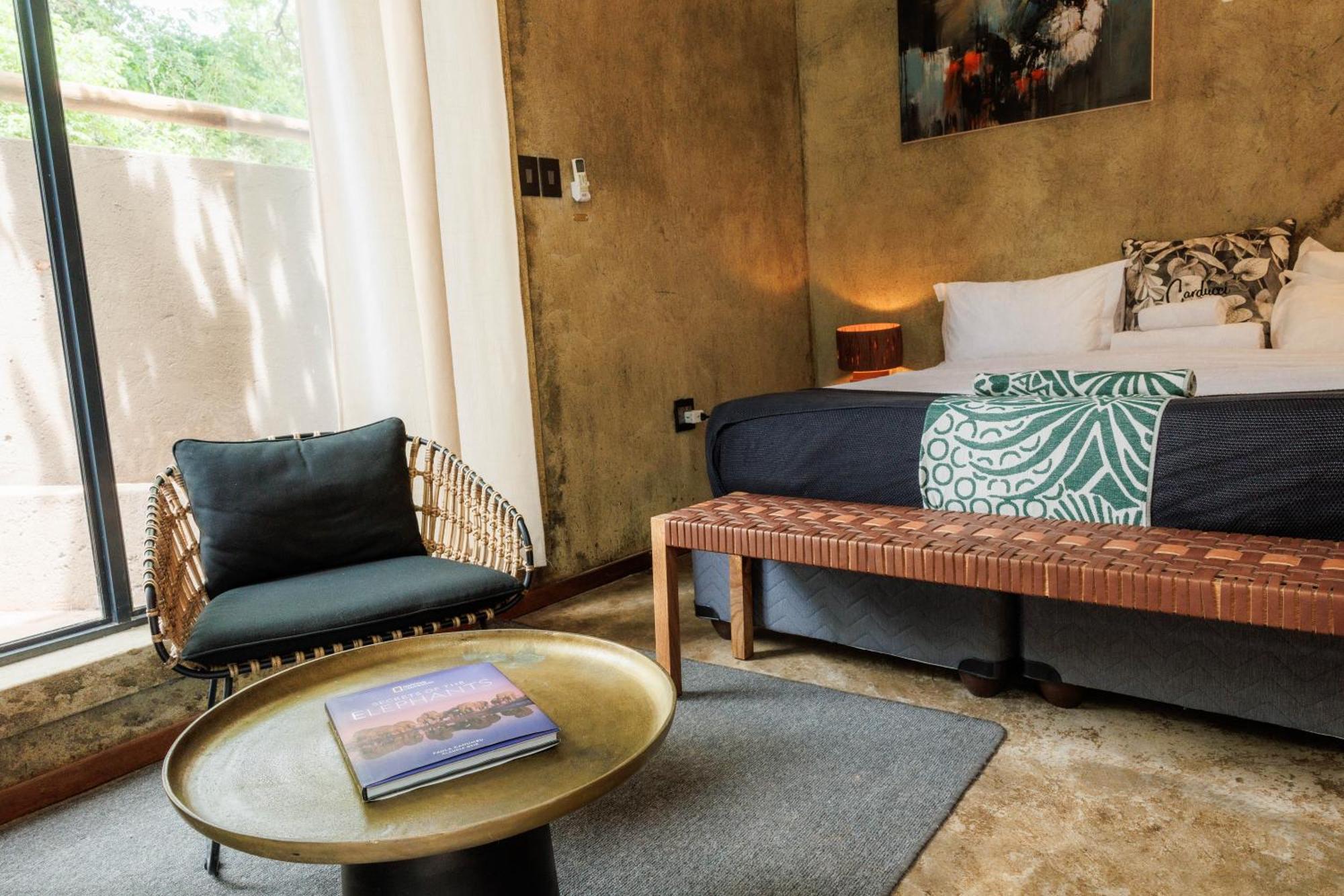 Chobe House Villa And Chalets Касане Экстерьер фото