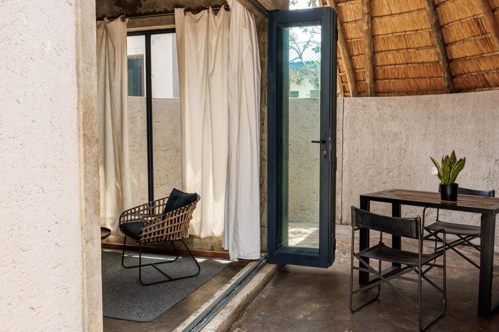 Chobe House Villa And Chalets Касане Экстерьер фото